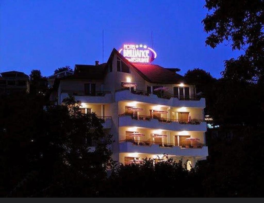 Hotel Brilliance Warna Zewnętrze zdjęcie