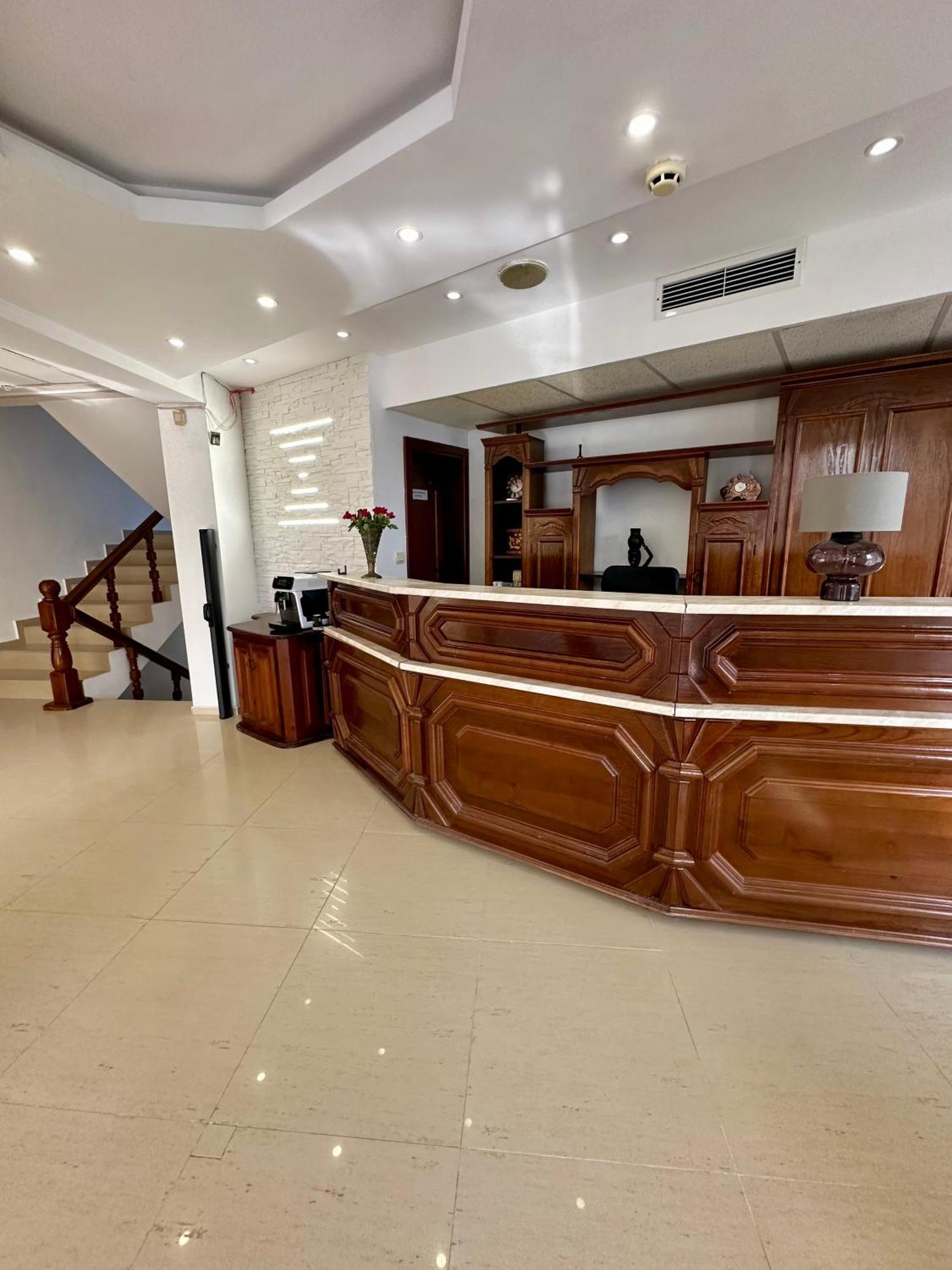 Hotel Brilliance Warna Zewnętrze zdjęcie