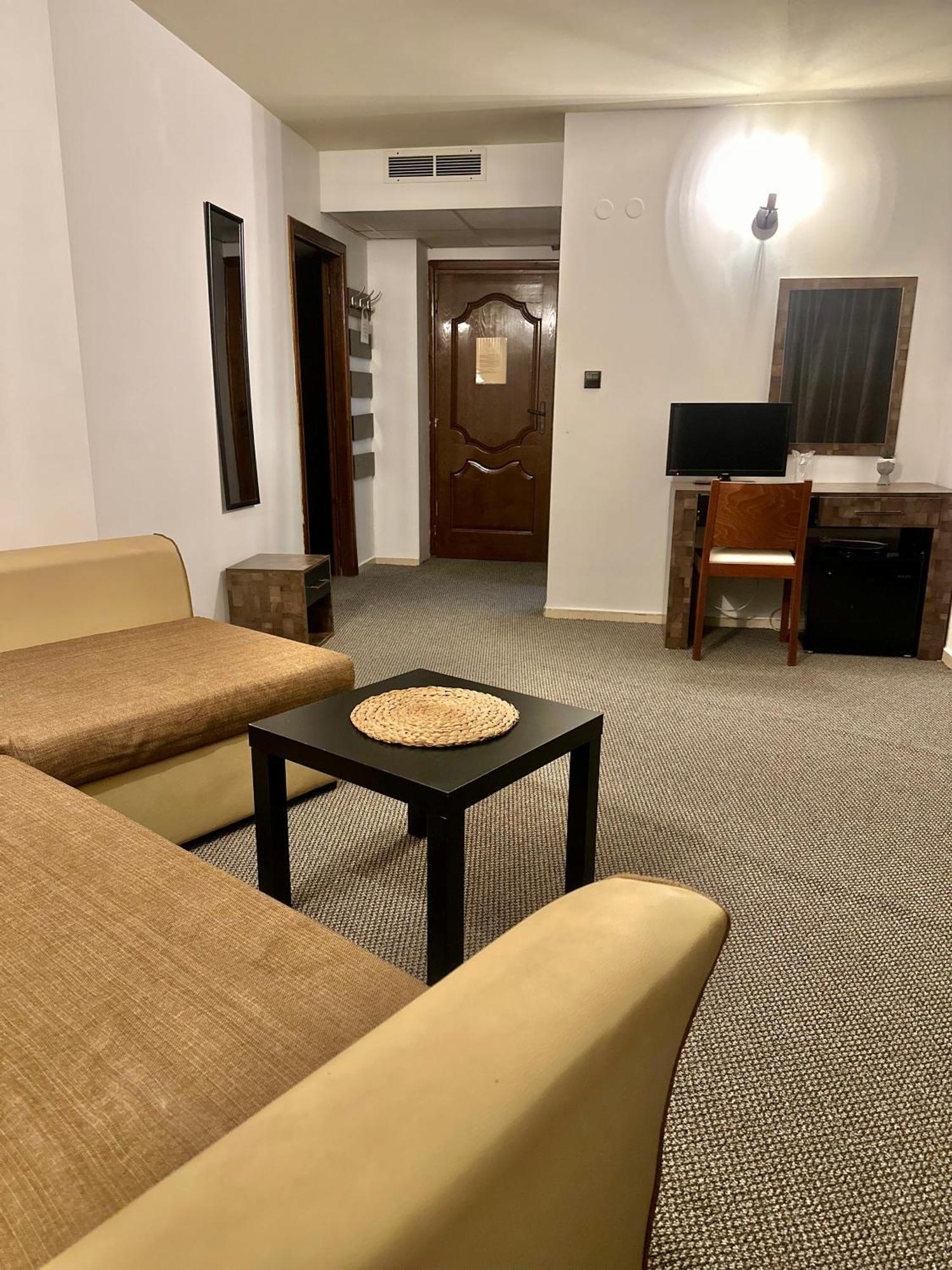 Hotel Brilliance Warna Zewnętrze zdjęcie